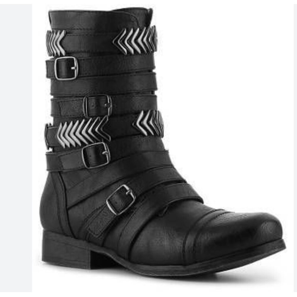 Vintage Madden Girl combat boots, size 9
